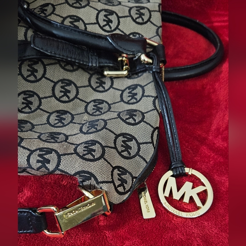 Michael Kors Bedford Satchel Black & Gray Jacquard Signature Satchel - Picture 12 of 16